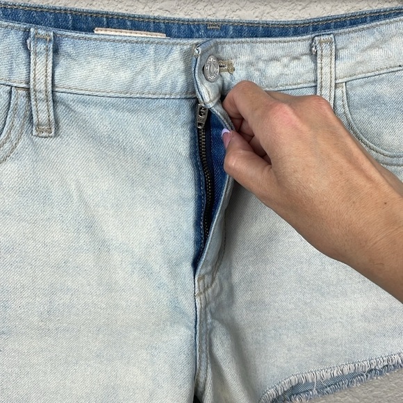NWT Pilcro Anthropology Denim Micro Jean Shorts Light Wash Cut Off Sz 30 - Picture 5 of 14